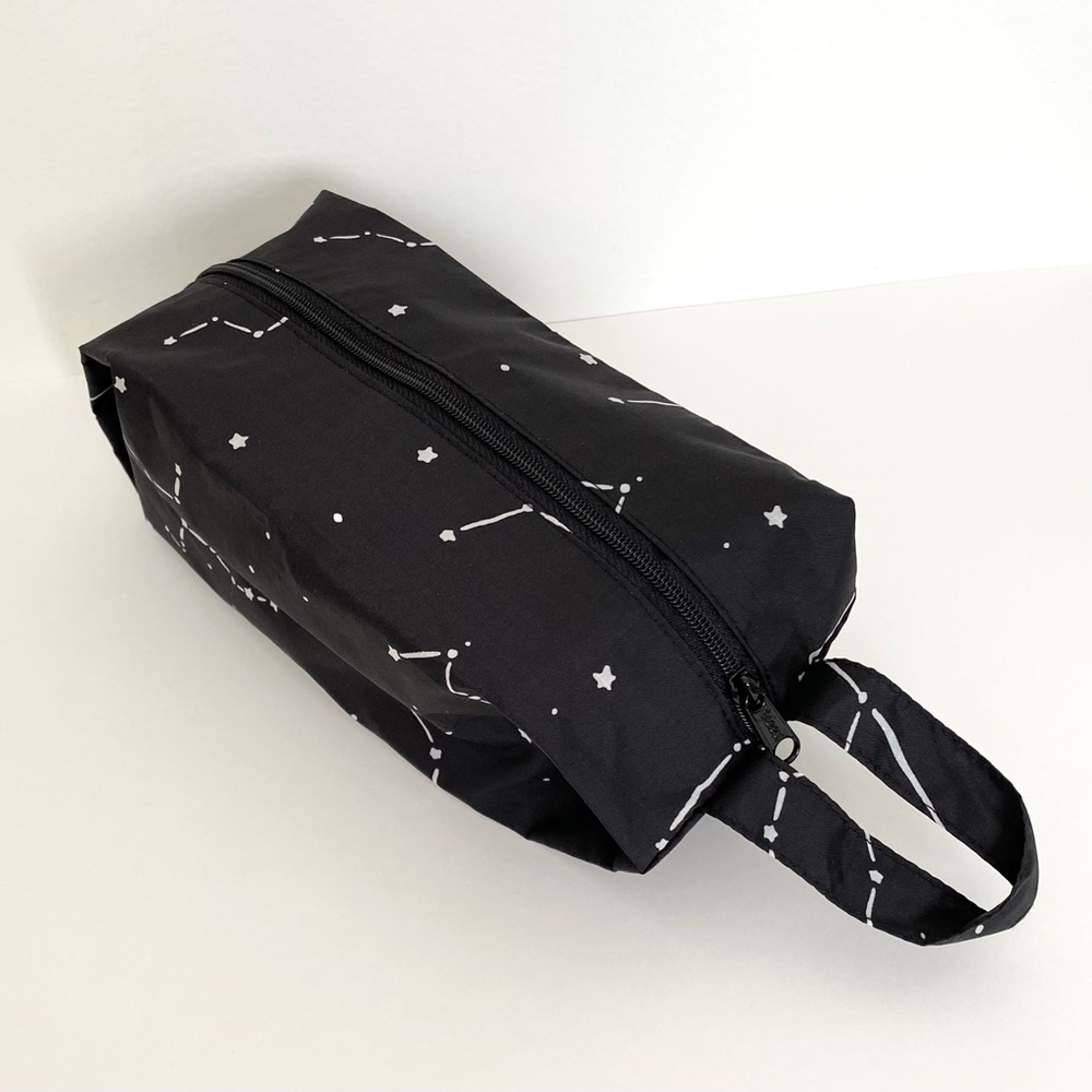 BAGGU • Small 3D Zip Pouch in Black Constellation